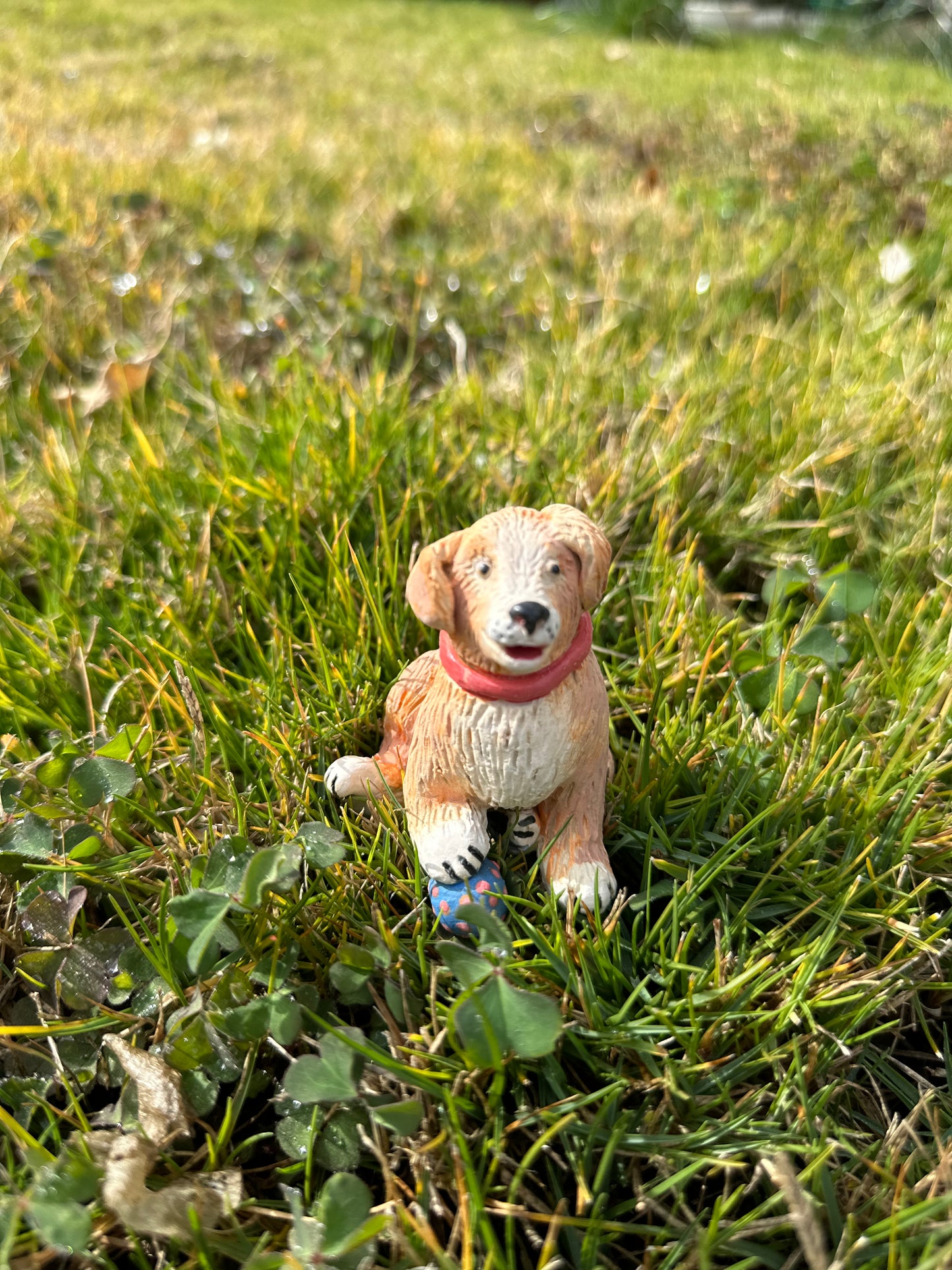 Labrador ceramics sculpture 3 inch